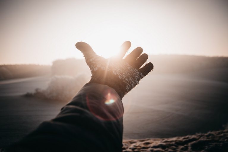 Qui est Jésus Sacrificateur selon l’ordre de Melchisédeck ! Fréquence Chrétienne